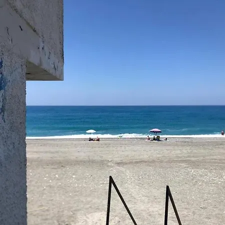 Stella D'aurora Waterview * בלמונטה קלברו