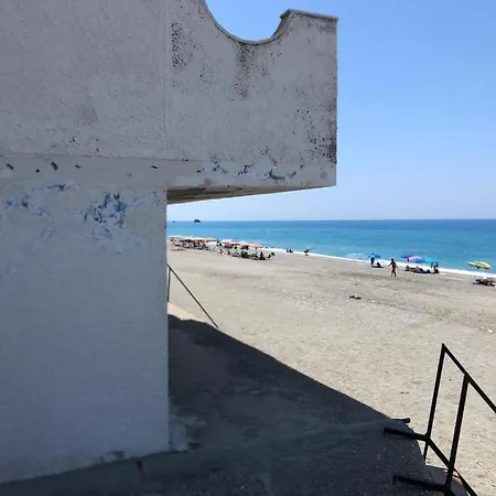 Stella D'aurora Waterview דירה